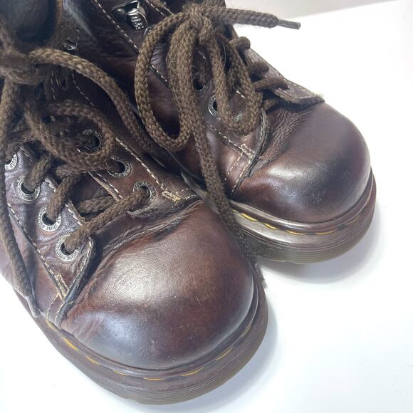 DR MARTENS 8542 England Chunky Platform Leather Ankle Boots in Brown Size 7M/8W - Picture 5 of 13